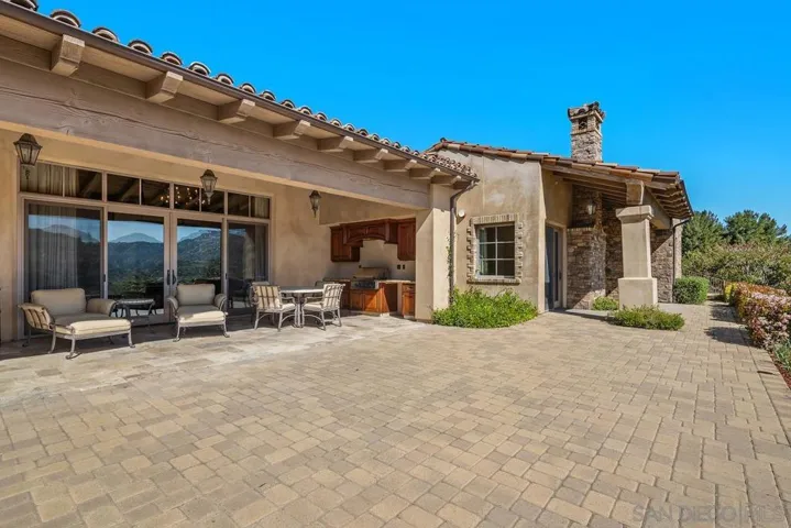 17867 Joyas Ct., Poway, California 92064