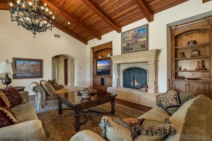 17867 Joyas Ct., Poway, California 92064
