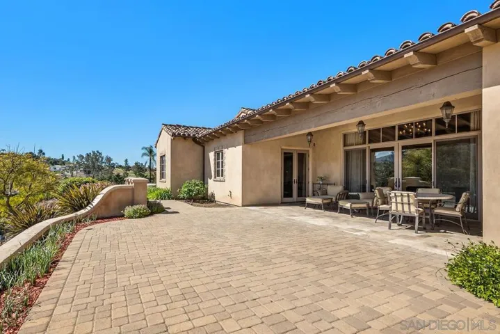 17867 Joyas Ct., Poway, California 92064