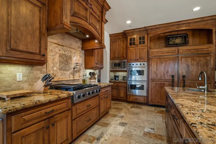 17867 Joyas Ct., Poway, California 92064