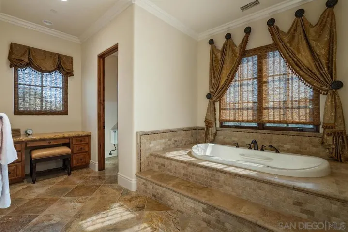 17867 Joyas Ct., Poway, California 92064