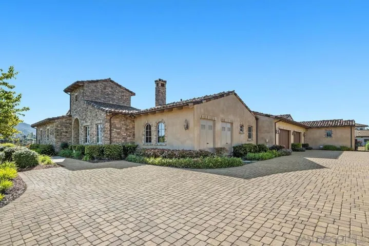 17867 Joyas Ct., Poway, California 92064