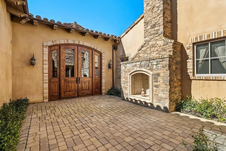 17867 Joyas Ct., Poway, California 92064
