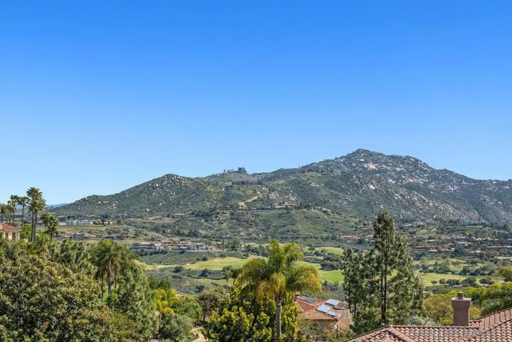 17867 Joyas Ct., Poway, California 92064