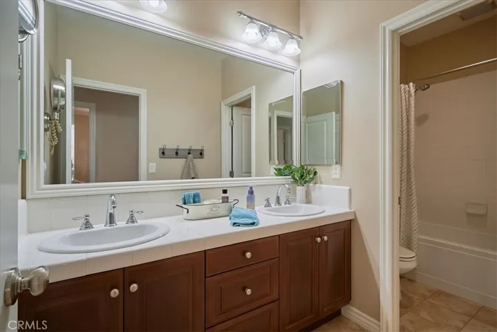 14508 Meadowbrook Lane, Eastvale, California 92880