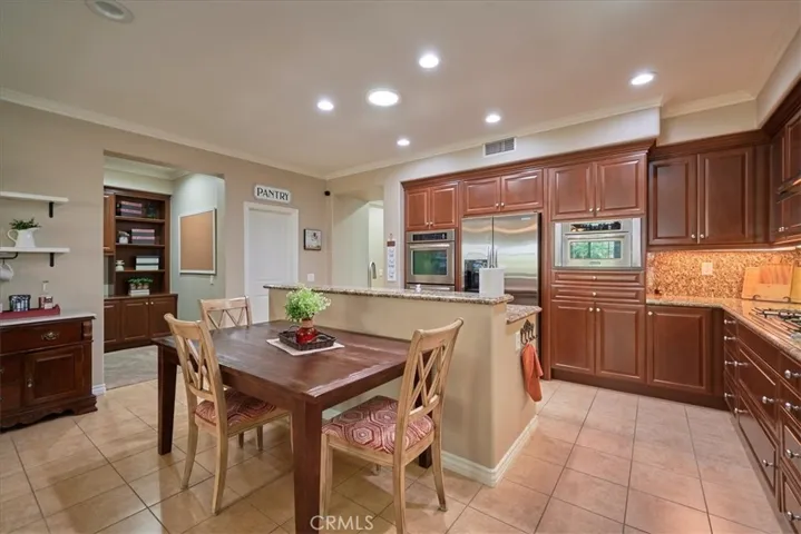 14508 Meadowbrook Lane, Eastvale, California 92880