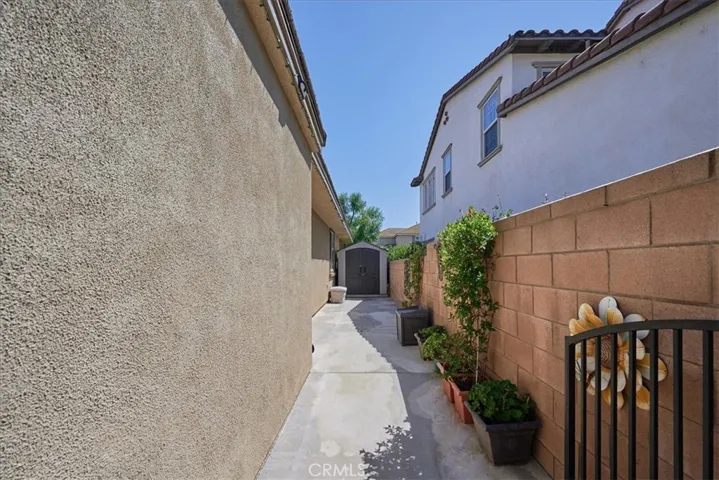 14508 Meadowbrook Lane, Eastvale, California 92880