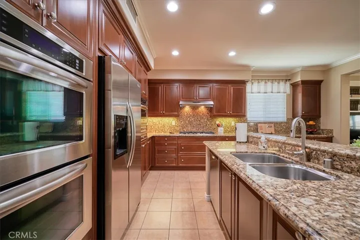 14508 Meadowbrook Lane, Eastvale, California 92880