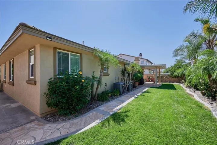 14508 Meadowbrook Lane, Eastvale, California 92880