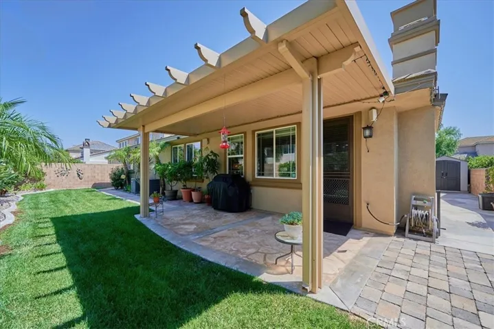 14508 Meadowbrook Lane, Eastvale, California 92880