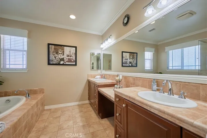 14508 Meadowbrook Lane, Eastvale, California 92880