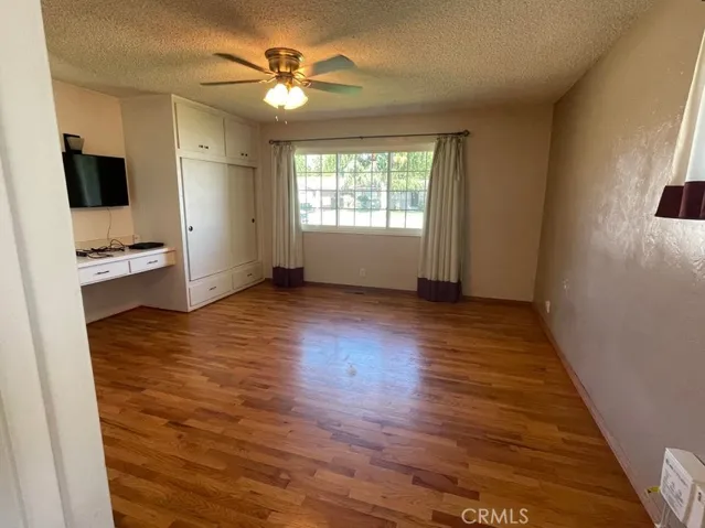 918 S Redwood Drive, Visalia, California 93277
