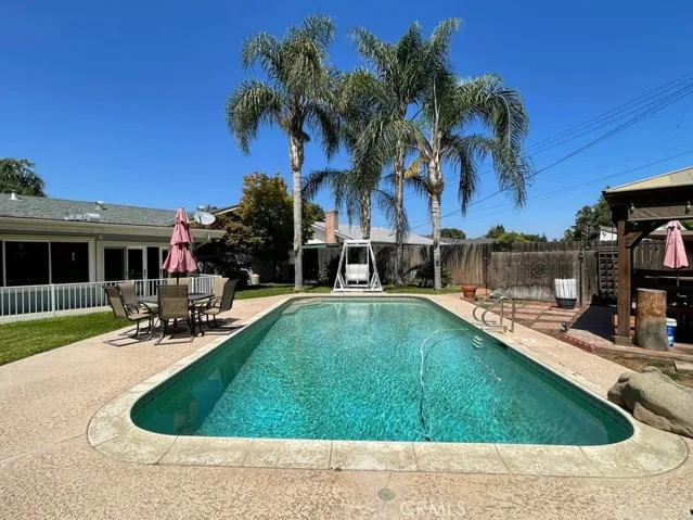 918 S Redwood Drive, Visalia, California 93277