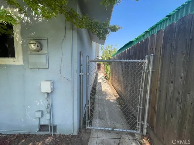 918 S Redwood Drive, Visalia, California 93277