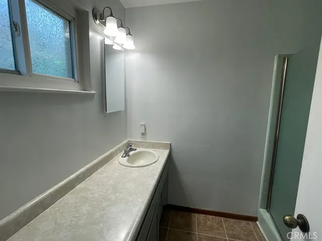 918 S Redwood Drive, Visalia, California 93277