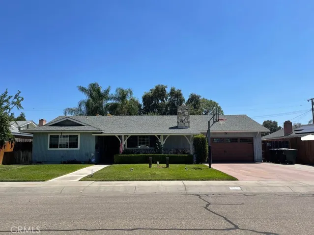 918 S Redwood Drive, Visalia, California 93277