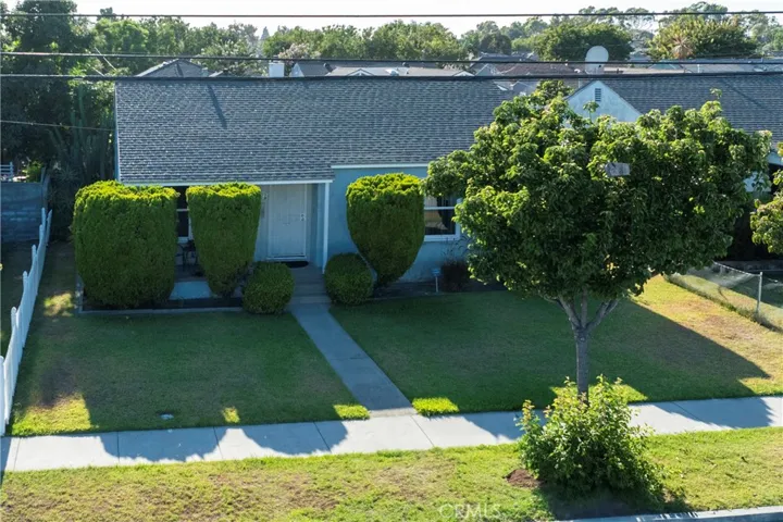 5613 Clark, Lakewood, California 90712