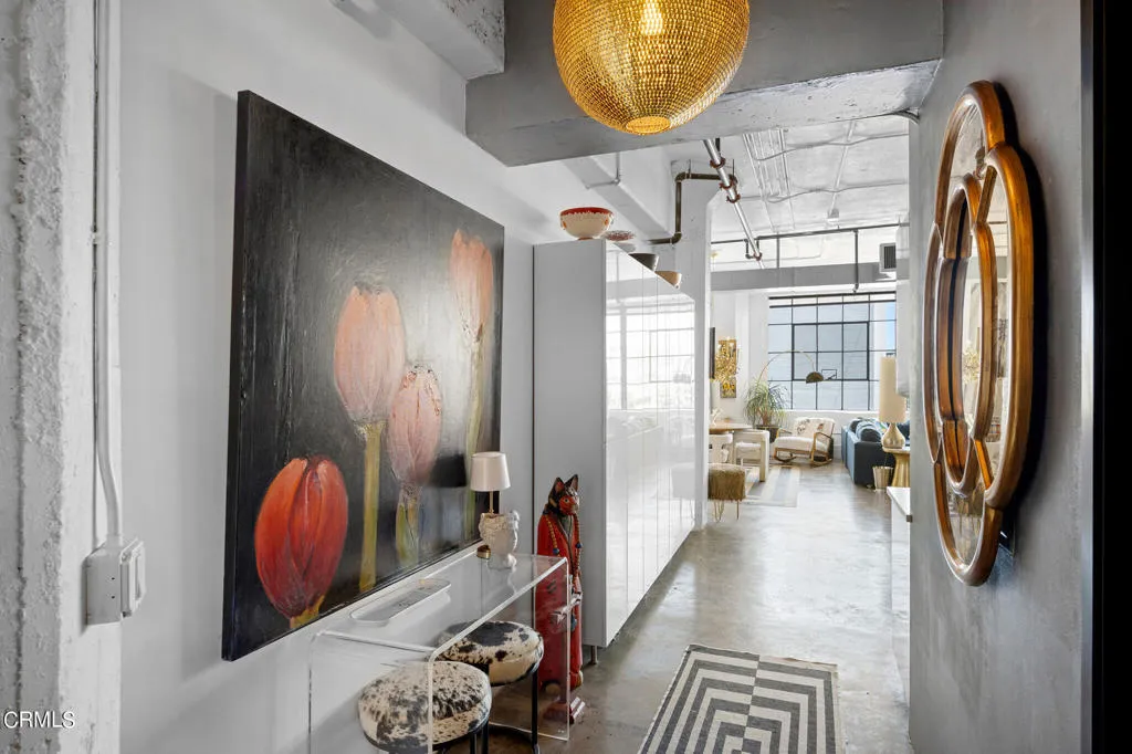 315 E 8th Street 301, Los Angeles, California 90014 home-pic-5