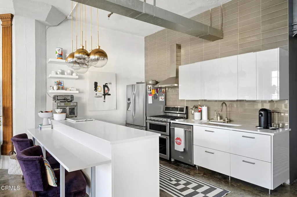 315 E 8th Street 301, Los Angeles, California 90014 home-pic-10