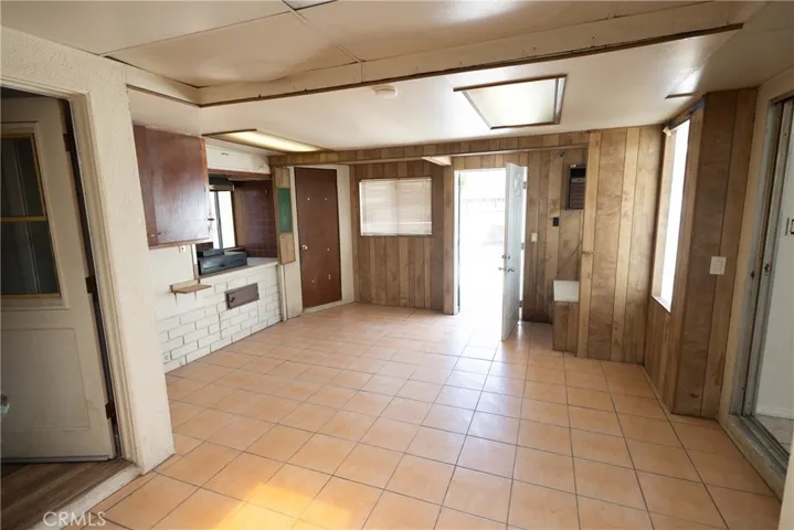 1594 Rialto Avenue, Colton, California 92324