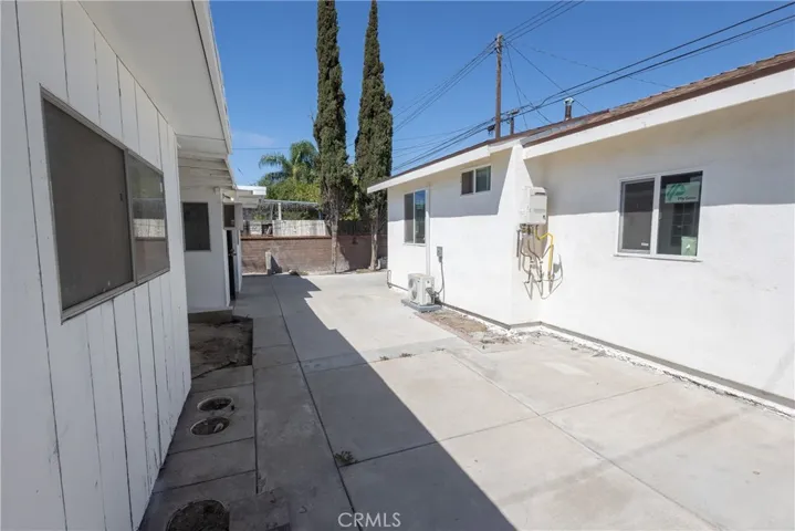 1594 Rialto Avenue, Colton, California 92324