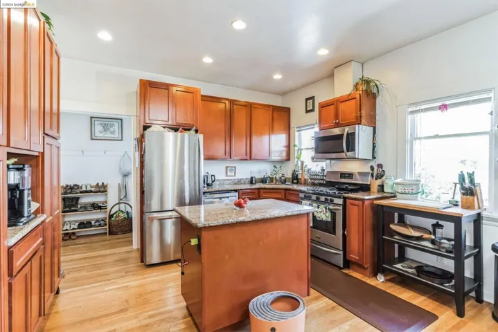 405 Kitchen