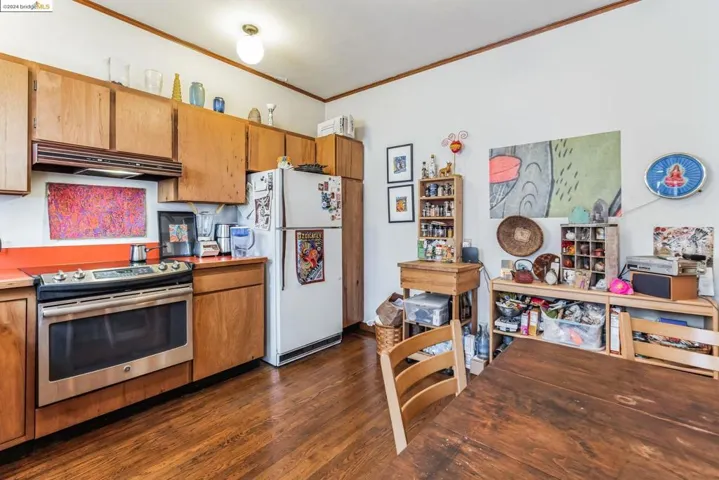 Shafter Kitchen