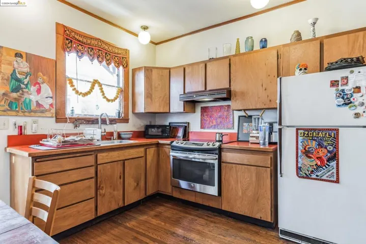 Shafter Kitchen