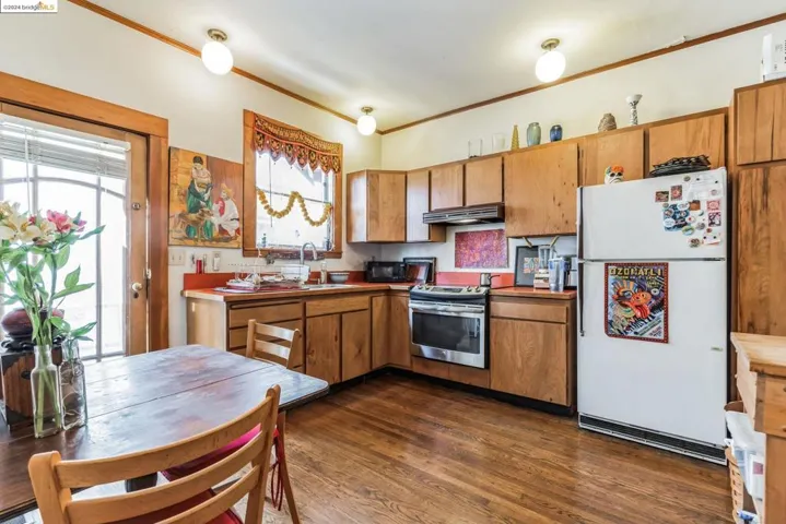 Shafter Kitchen