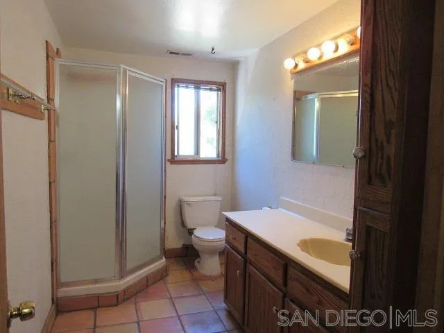 2571 Lakeshore, Campo, California 91906
