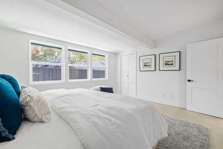 850 Wintergreen Way, Palo Alto, California 94303