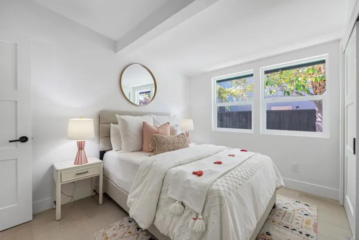 850 Wintergreen Way, Palo Alto, California 94303