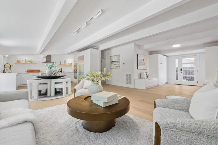 850 Wintergreen Way, Palo Alto, California 94303