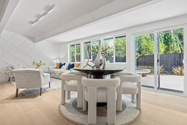 850 Wintergreen Way, Palo Alto, California 94303