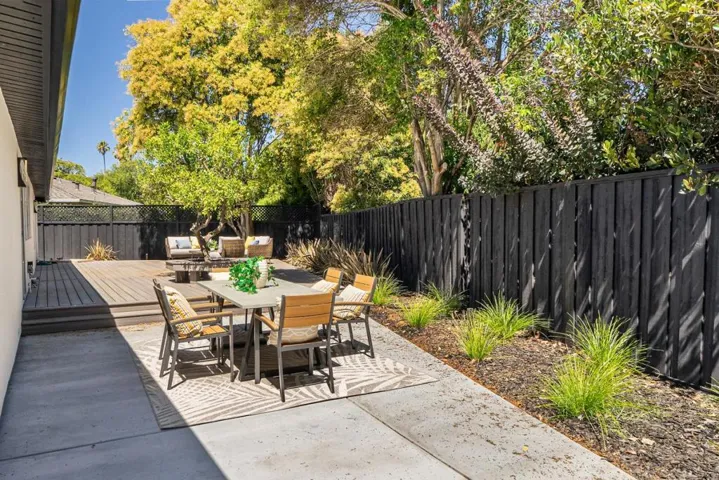 850 Wintergreen Way, Palo Alto, California 94303