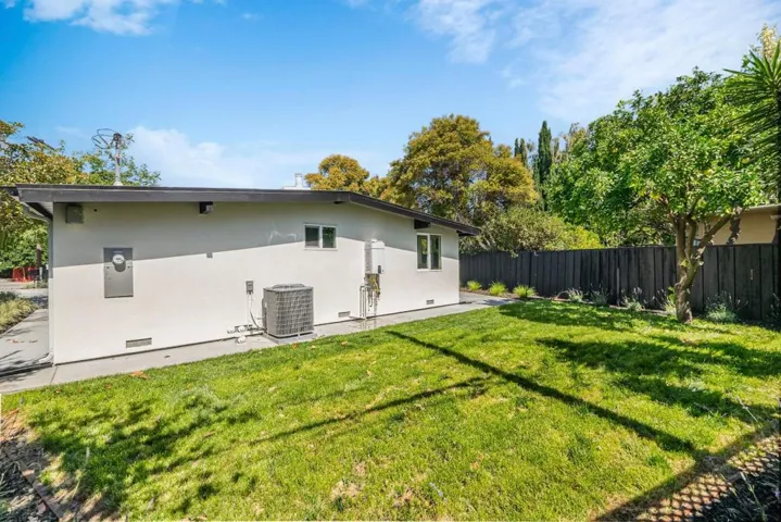 850 Wintergreen Way, Palo Alto, California 94303