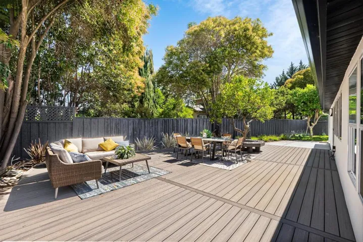 850 Wintergreen Way, Palo Alto, California 94303