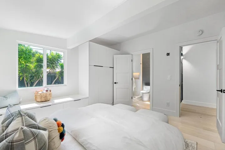 850 Wintergreen Way, Palo Alto, California 94303