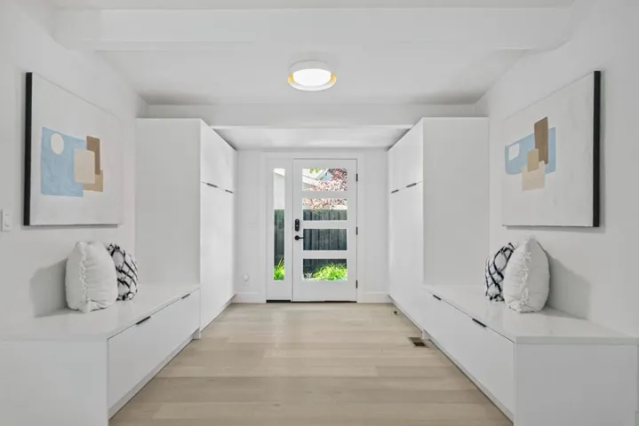 850 Wintergreen Way, Palo Alto, California 94303