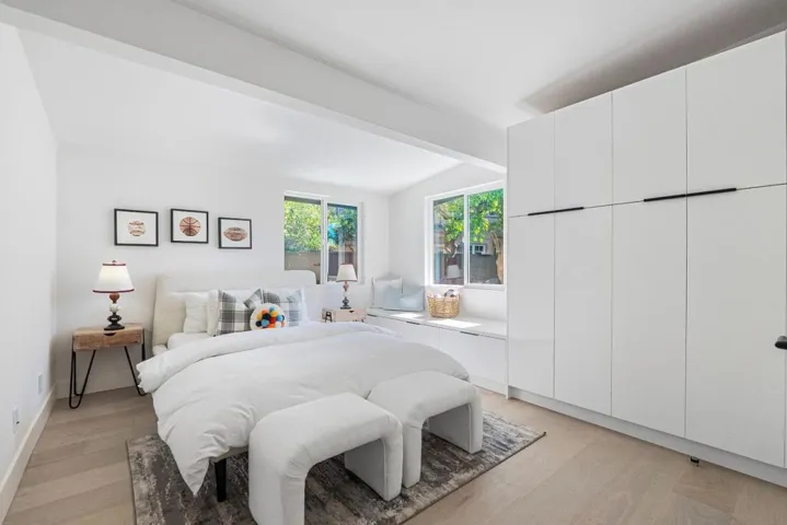 850 Wintergreen Way, Palo Alto, California 94303