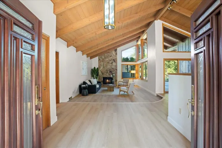 14131 Woodview Lane, Saratoga, California 95070