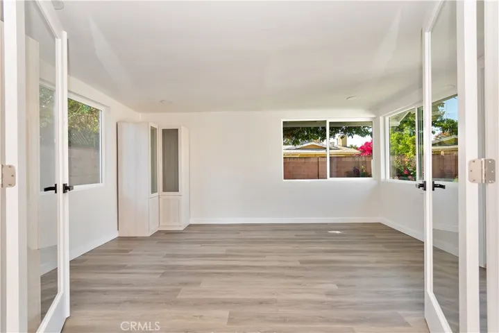 7441 Farralone Avenue, Canoga Park, California 91303