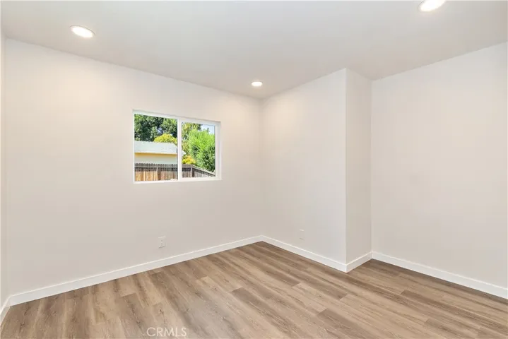7441 Farralone Avenue, Canoga Park, California 91303