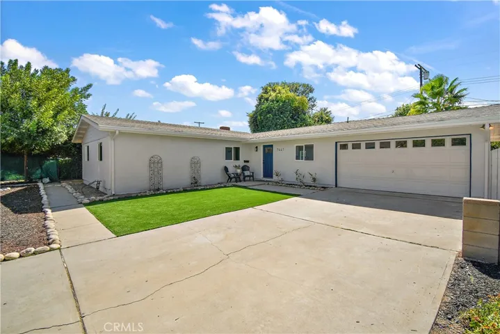 7441 Farralone Avenue, Canoga Park, California 91303
