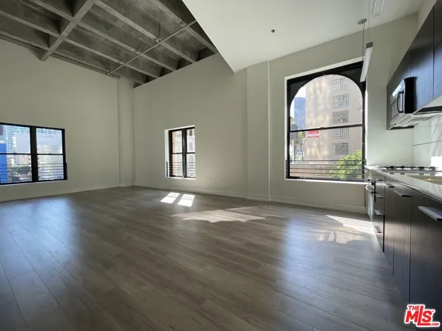 727 W 7th Street 407, Los Angeles, California 90017