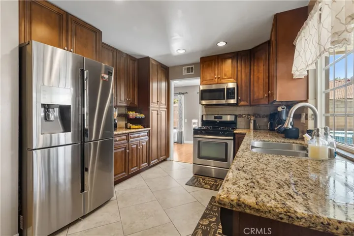 3895 New Haven Drive, Riverside, California 92505