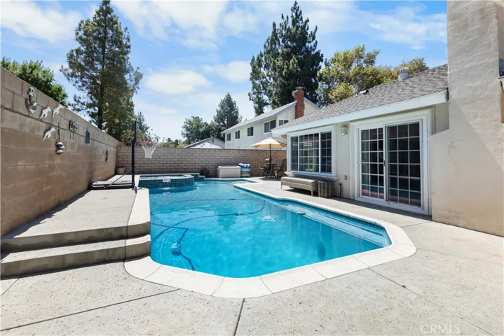3895 New Haven Drive, Riverside, California 92505