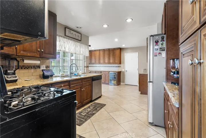 3895 New Haven Drive, Riverside, California 92505