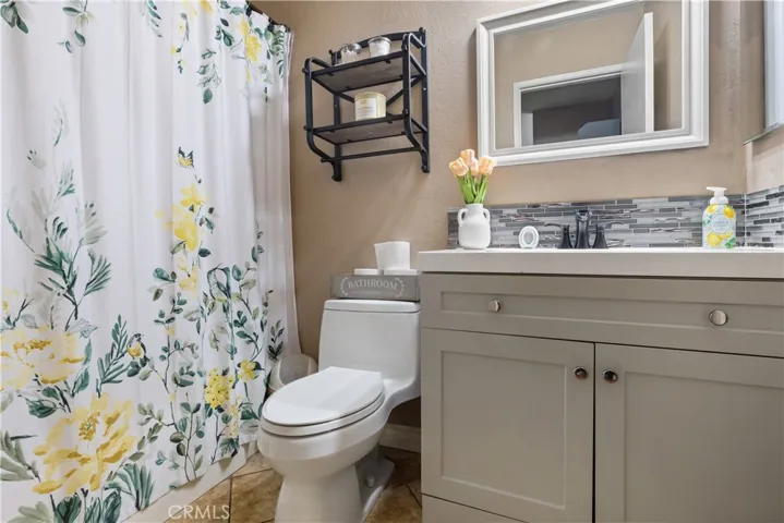 3895 New Haven Drive, Riverside, California 92505