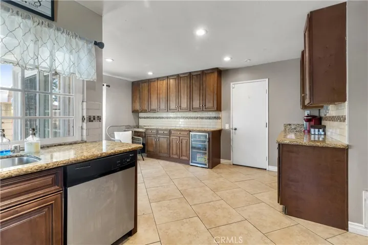 3895 New Haven Drive, Riverside, California 92505